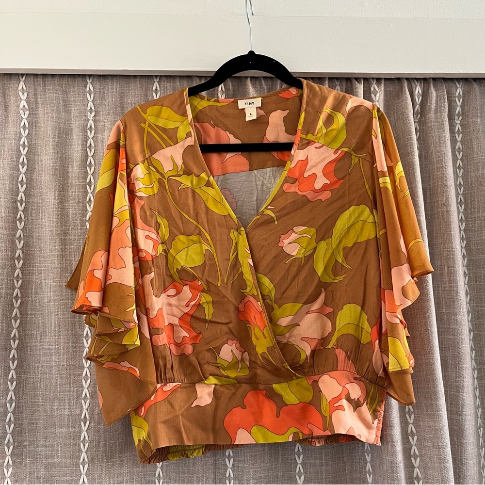 Tiny Brand from Anthropologie Brown and Pink Floral Women's Top